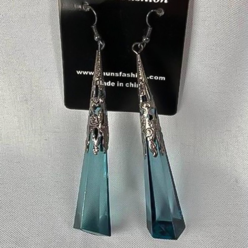 Long Green Earrings/ Chun's Fashion Earrings/ Green Glass Earrings/ Brand New